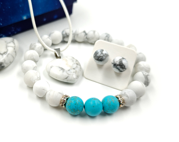 Howlit, türkinit karkötő, fülbevaló és szív medálos nyaklánc szett