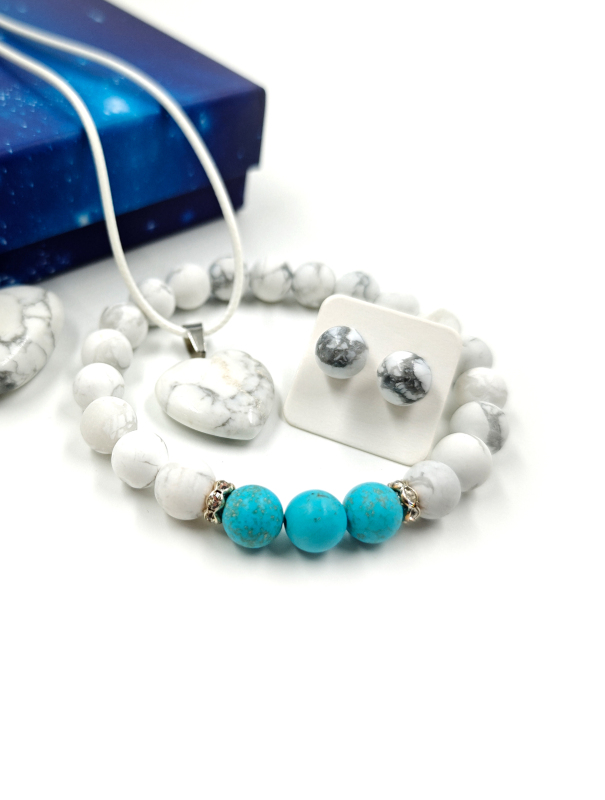 Howlit, türkinit karkötő, fülbevaló és szív medálos nyaklánc szett